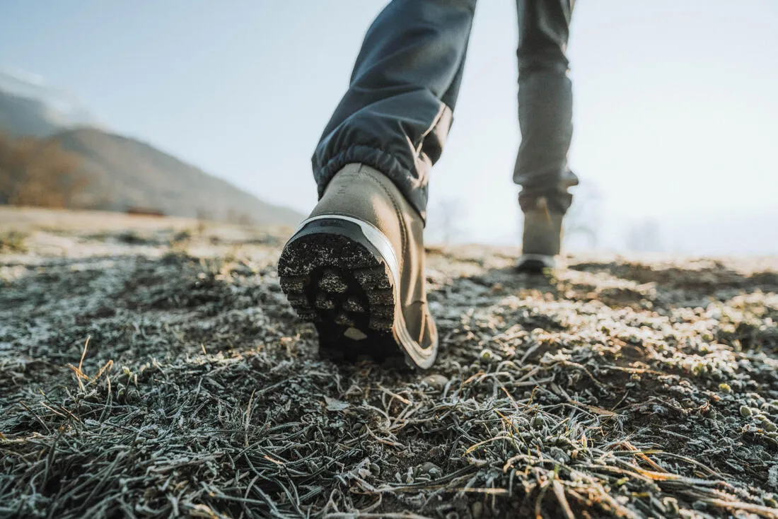 Men’s Warm and Waterproof Leather Hiking Boots - SH500 high